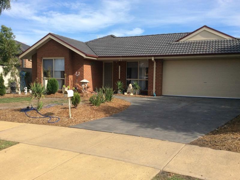 22 Ashwood Grove, Pakenham VIC 3810