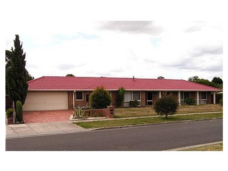 13 Garryowen Crescent, Narre Warren VIC 3805