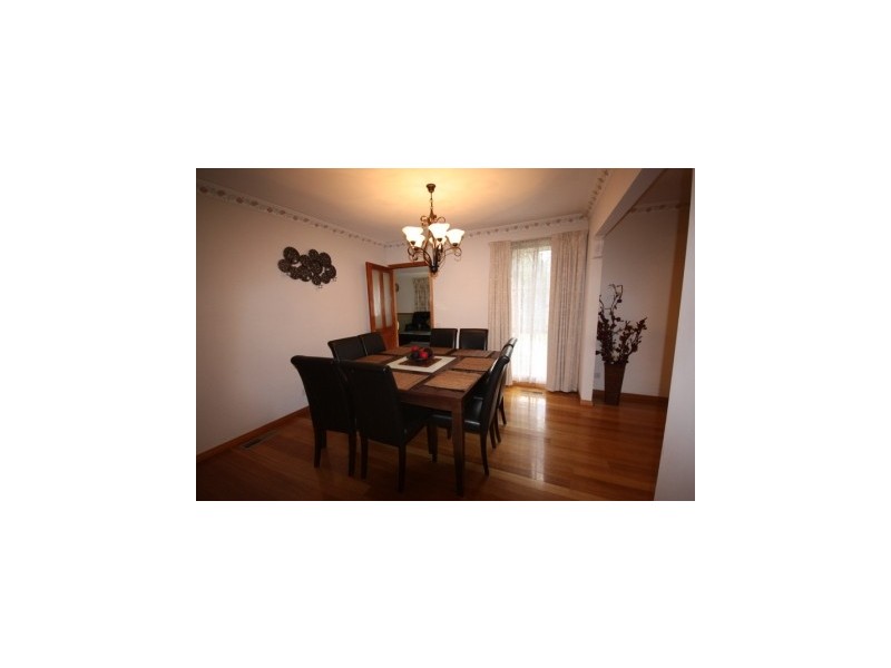 2 Chain Court, Narre Warren South VIC 3805