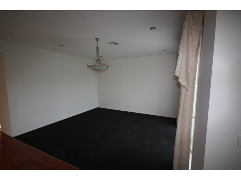 49 Kingston Avenue, Narre Warren South VIC 3805