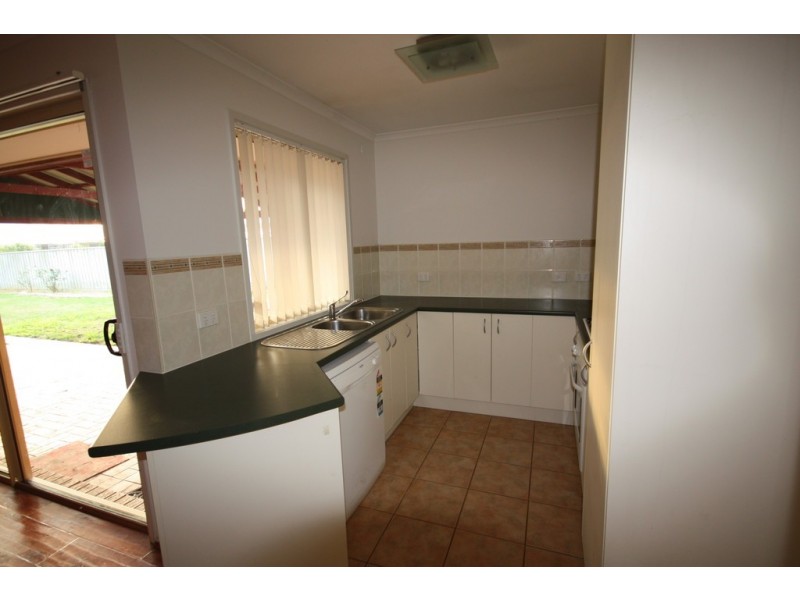 49 Kingston Avenue, Narre Warren South VIC 3805