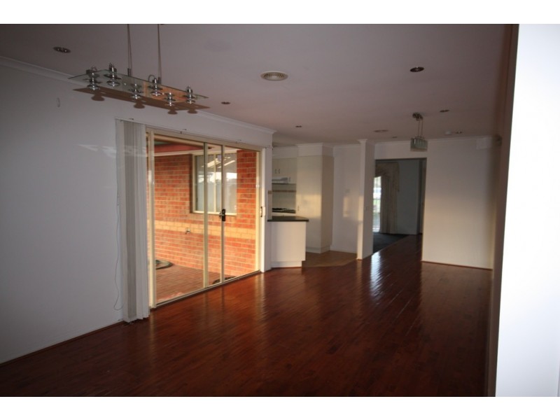 49 Kingston Avenue, Narre Warren South VIC 3805