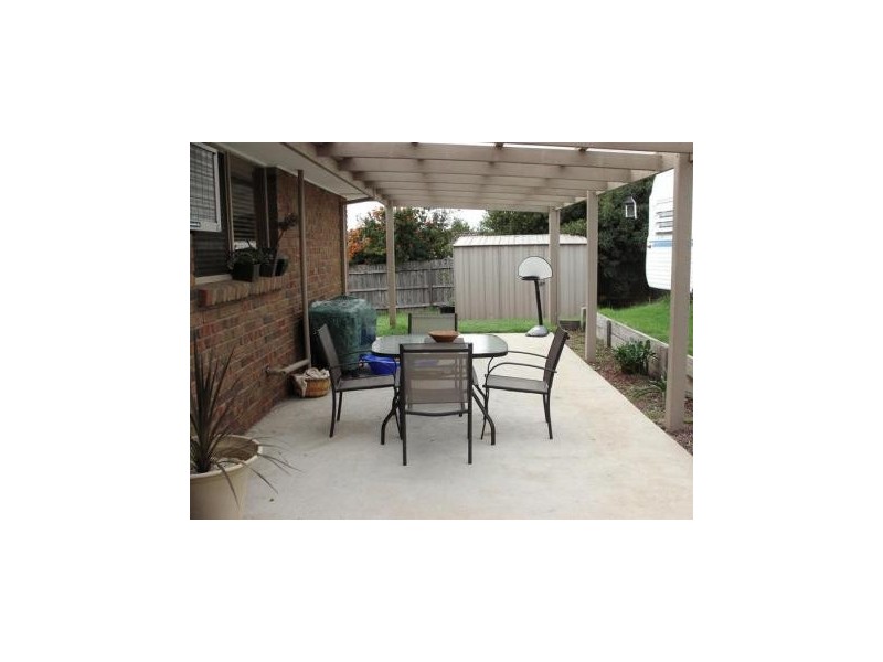 2 Union Avenue, Pakenham VIC 3810