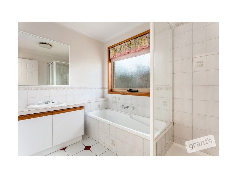 11 Estella Court, Narre Warren VIC 3805