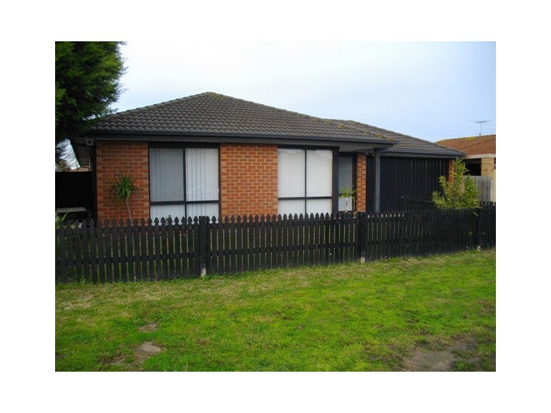 6 Craigton Court, Cranbourne North VIC 3977