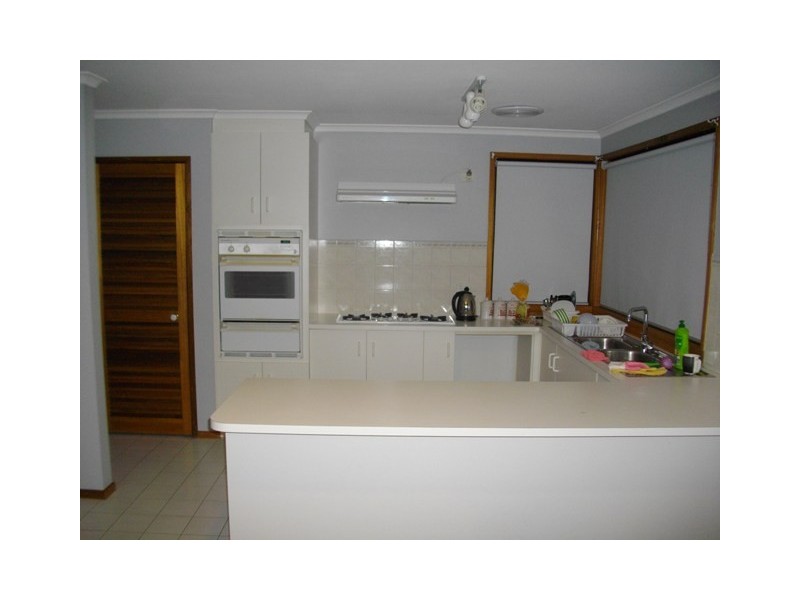 6 Craigton Court, Cranbourne North VIC 3977