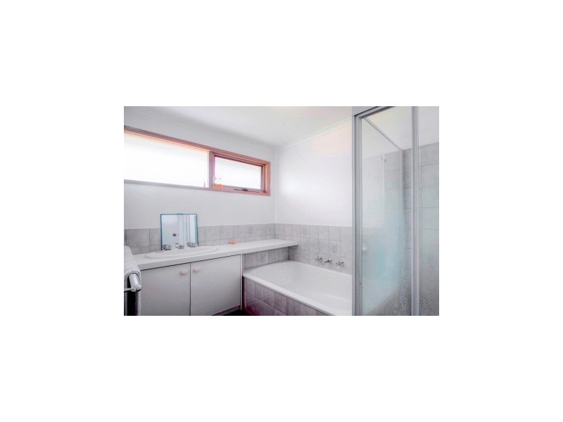 2 Daryl Court, Hampton Park VIC 3976