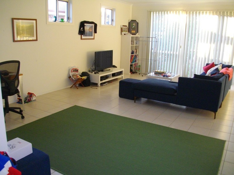 17 Baynton Crescent, Lynbrook VIC 3975