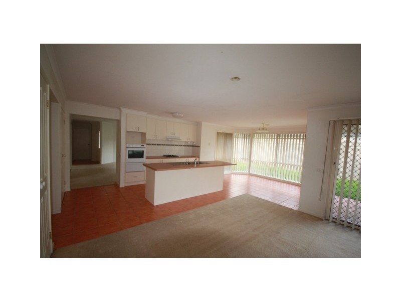 26 Fieldhouse Lane, Berwick VIC 3806