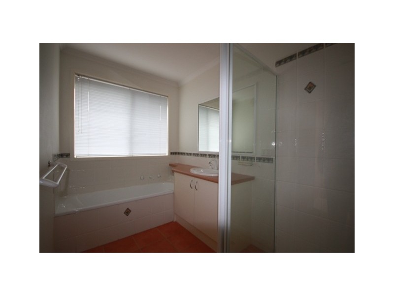 26 Fieldhouse Lane, Berwick VIC 3806