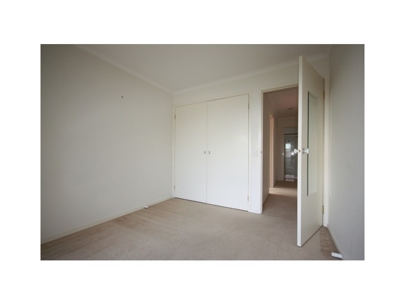 26 Fieldhouse Lane, Berwick VIC 3806