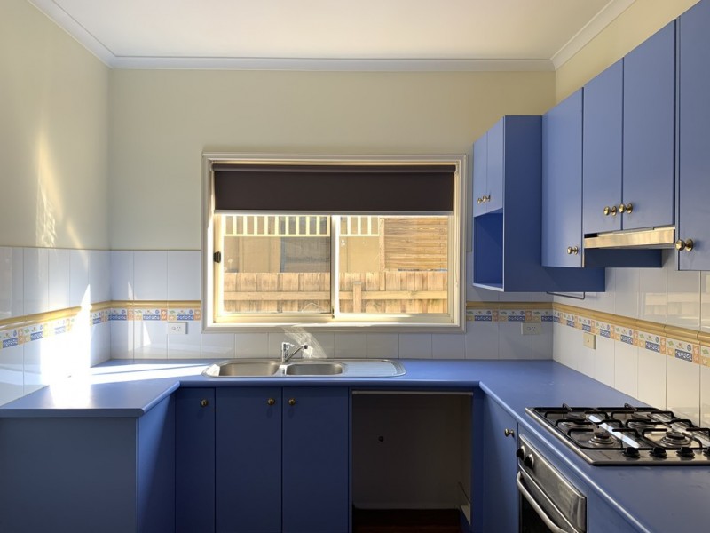 6 Cato Parkway, Lynbrook VIC 3975