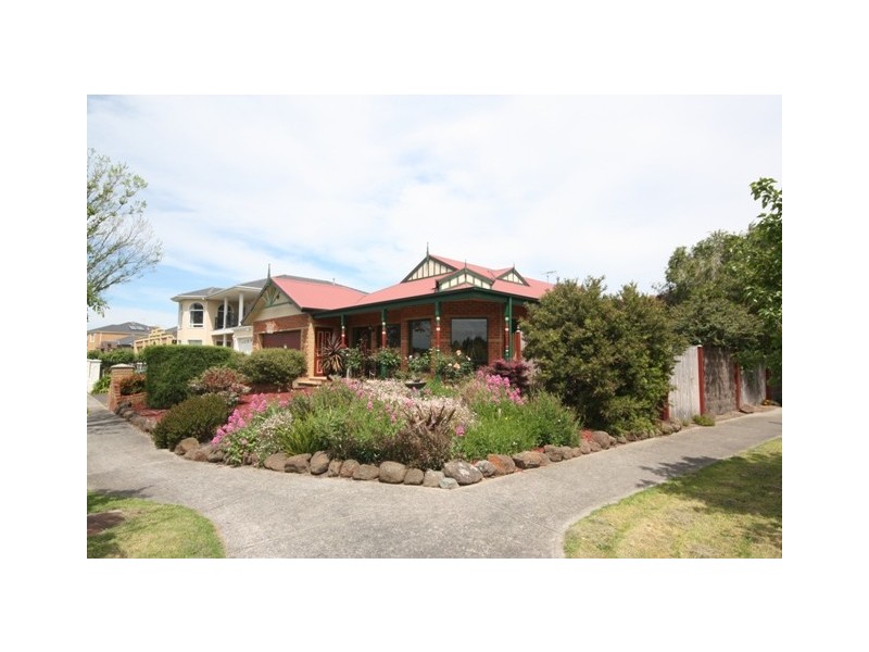 5 The Esplanade, Narre Warren South VIC 3805