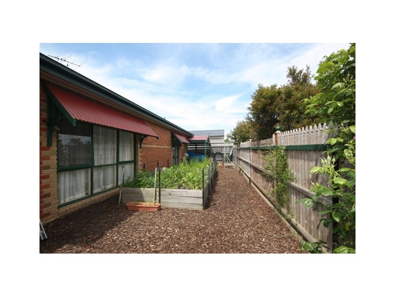 5 The Esplanade, Narre Warren South VIC 3805