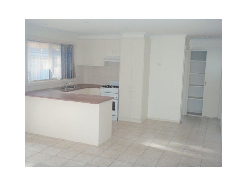 21 Dutton Close, Lynbrook VIC 3975