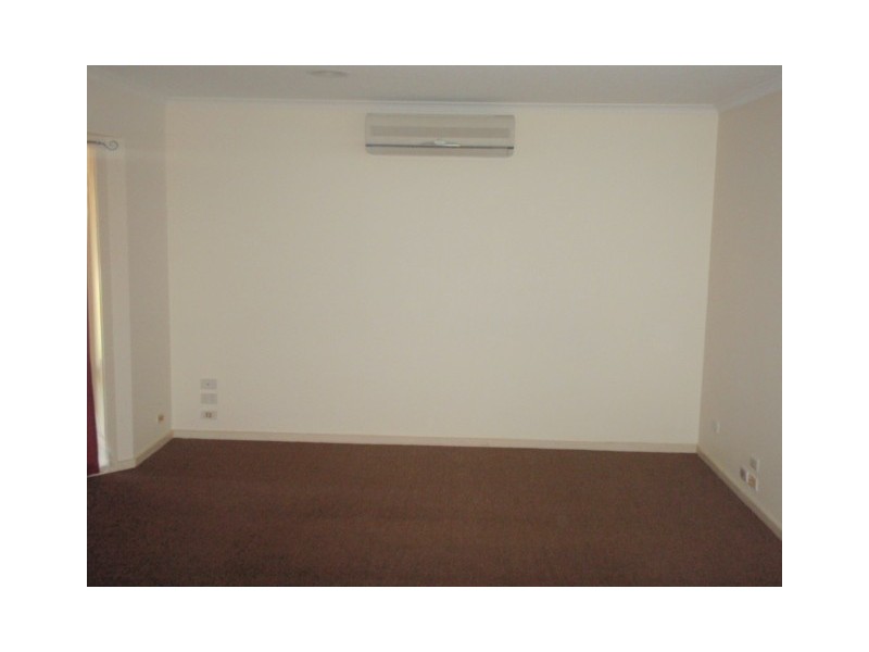 21 Dutton Close, Lynbrook VIC 3975