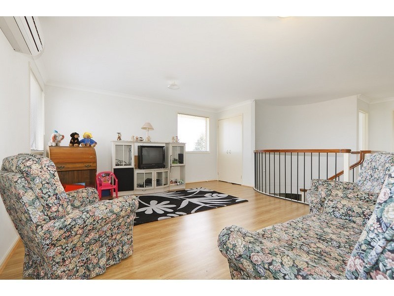 21 Juliet Gardens, Pakenham VIC 3810