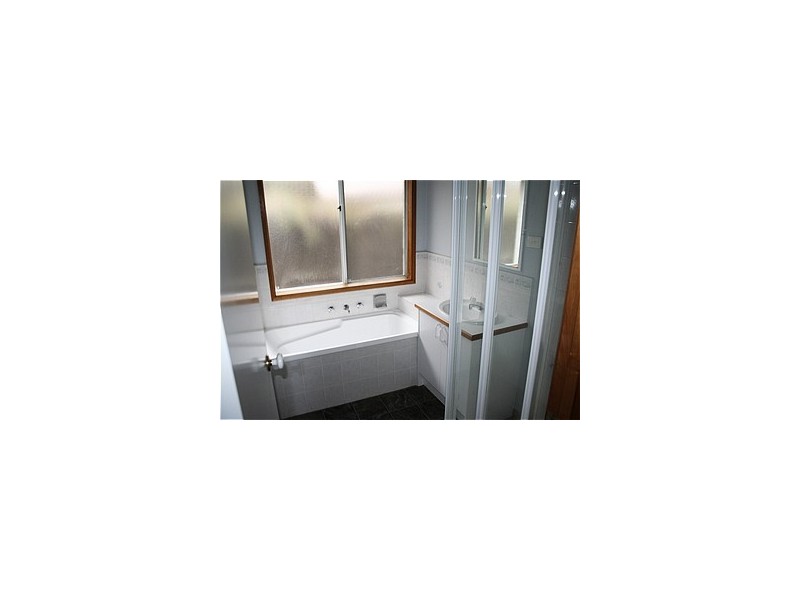 8 Kew Court, Narre Warren VIC 3805