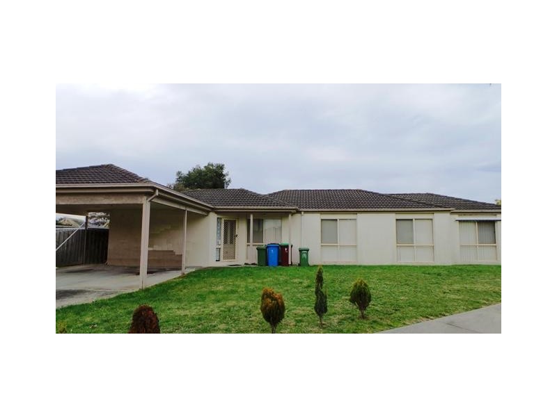 19 Bellevue Drive, Berwick VIC 3806