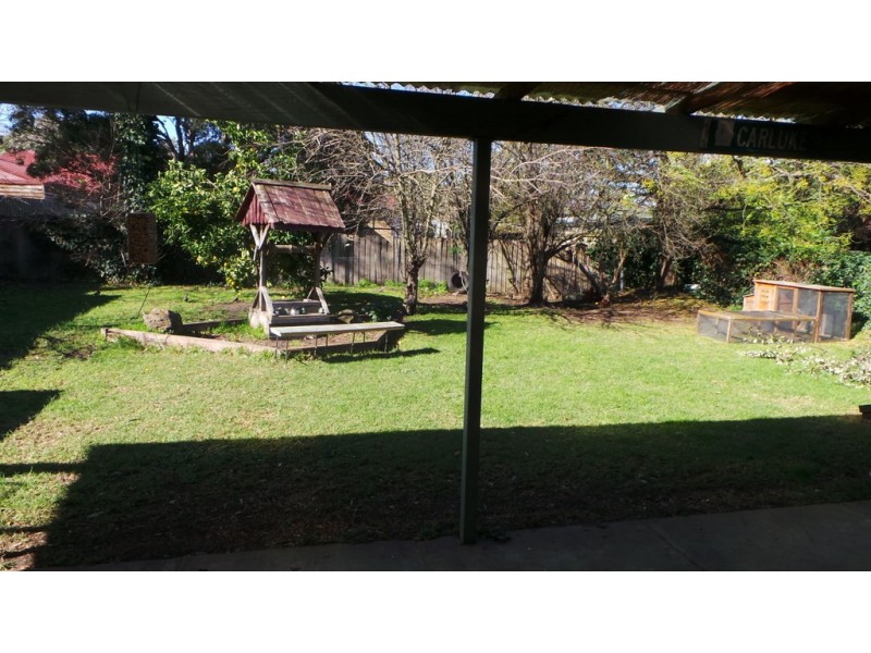 4 Carluke Close, Berwick VIC 3806