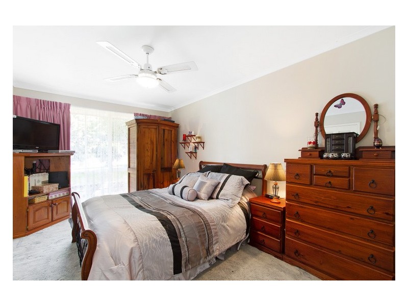 5 Amber Crescent, Narre Warren VIC 3805