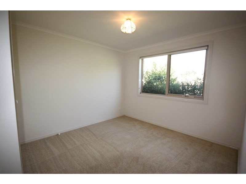 2/21 Sugarbush Drive, Lynbrook VIC 3975