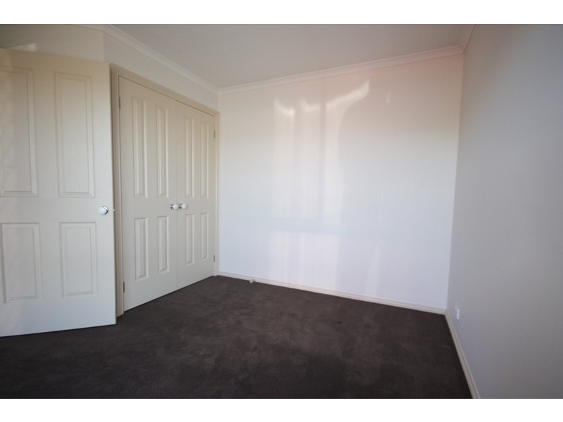 2/71 Amber Crescent, Narre Warren VIC 3805