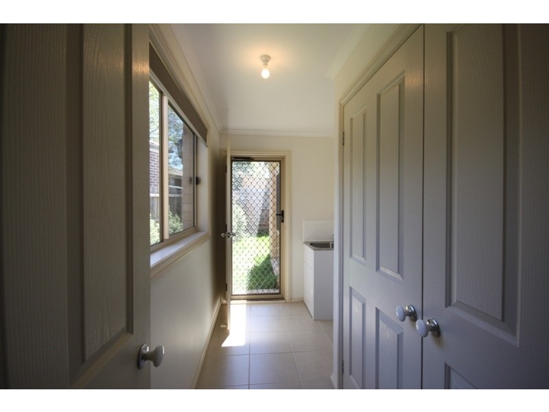 2/71 Amber Crescent, Narre Warren VIC 3805