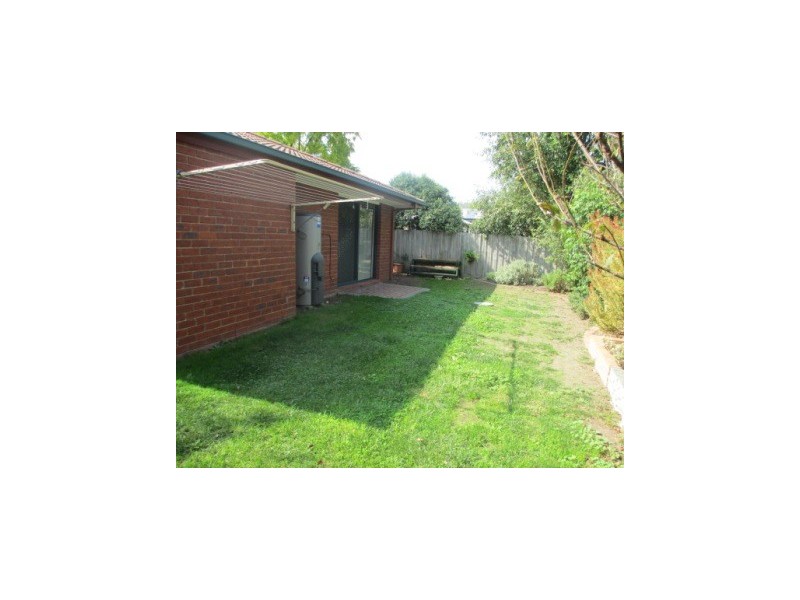 38 Fieldstone Boulevard, Beaconsfield VIC 3807
