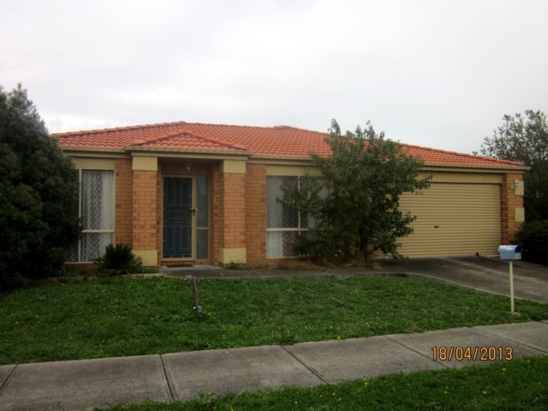 28 Grand Arch Way, Berwick VIC 3806