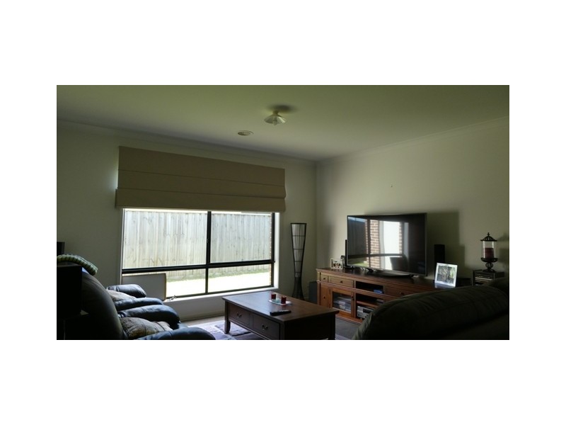 8 Osborn Court, Berwick VIC 3806