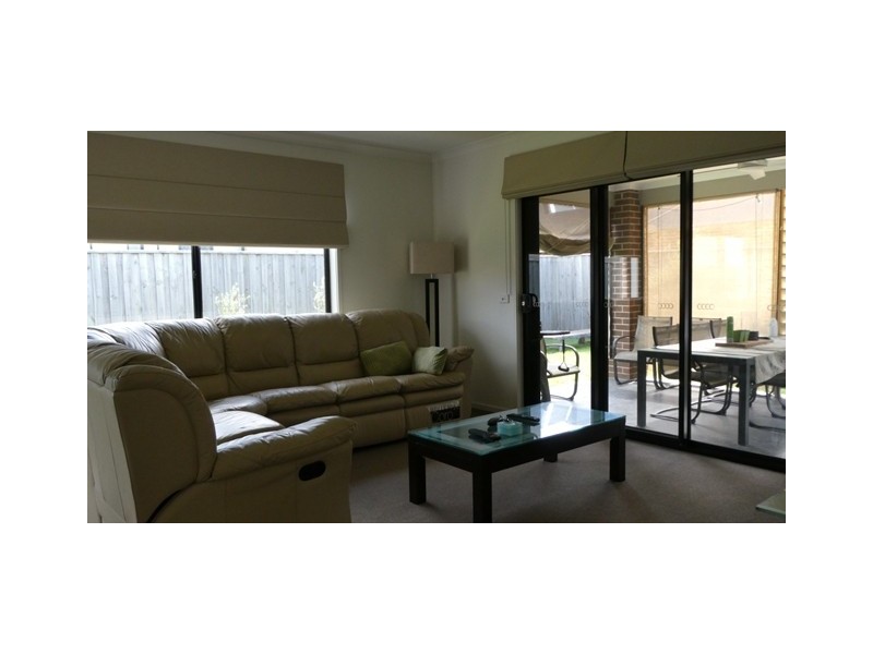 8 Osborn Court, Berwick VIC 3806