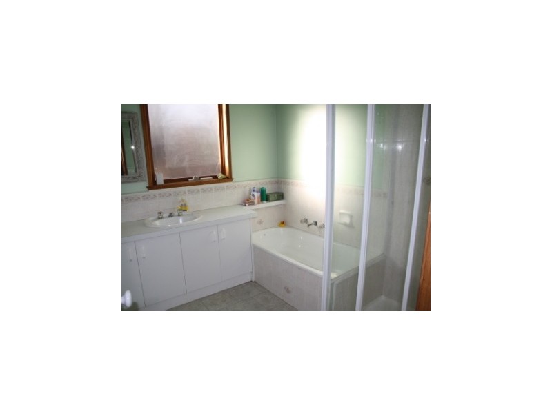 14 Francine Court, Narre Warren VIC 3805