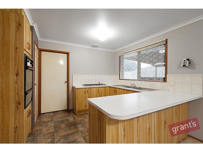 63 Simon Drive, Pakenham VIC 3810