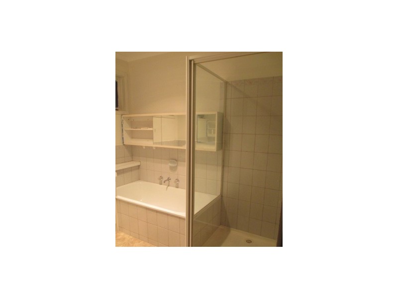 5 Eleanor Court, Pakenham VIC 3810