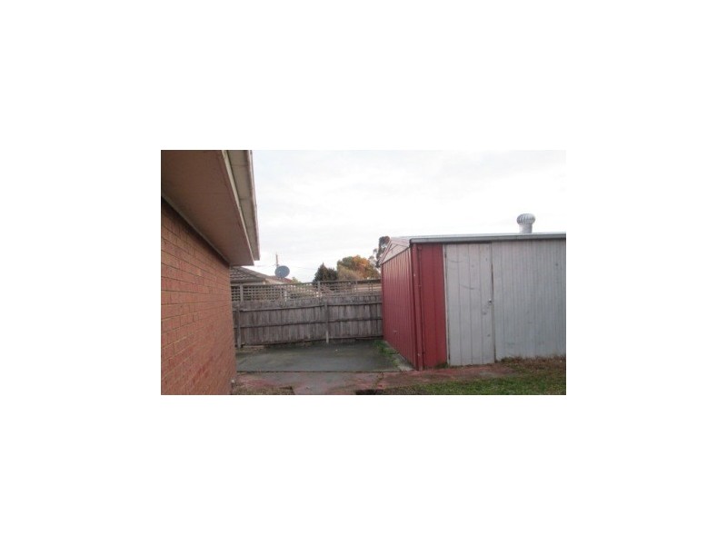 5 Eleanor Court, Pakenham VIC 3810