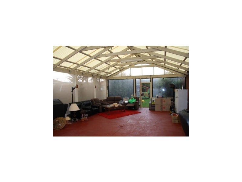 15 Glenisla Way, Berwick VIC 3806