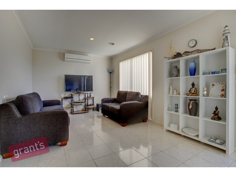 86 Harold Keys Drive, Narre Warren South VIC 3805