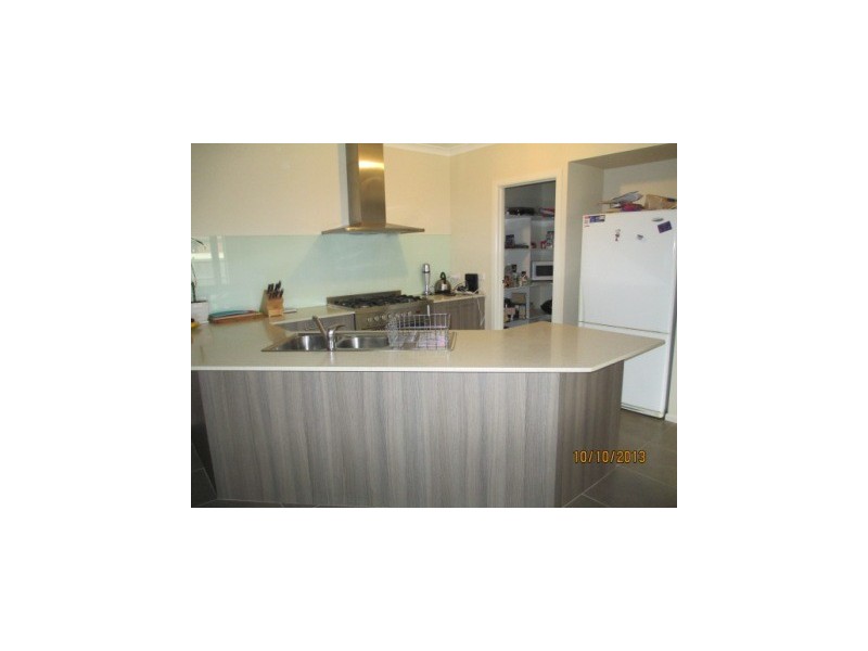 67 Melington Drive, Lyndhurst VIC 3975