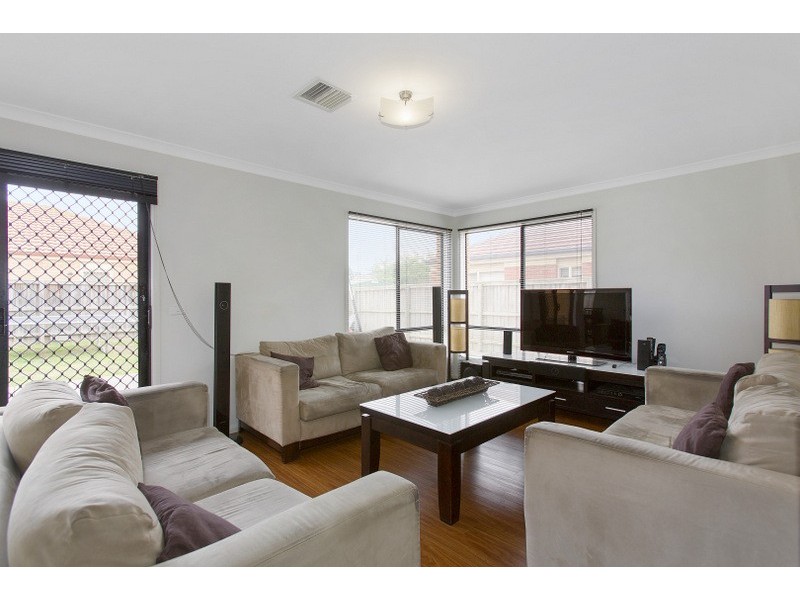 37 Chatswood Drive, Narre Warren South VIC 3805