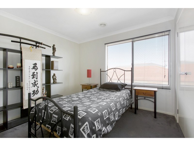 37 Chatswood Drive, Narre Warren South VIC 3805