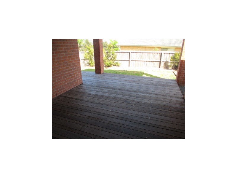 9 Emmett Avenue, Berwick VIC 3806