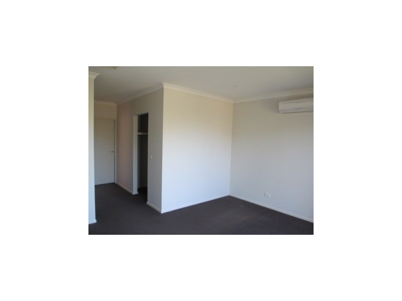 9 Emmett Avenue, Berwick VIC 3806