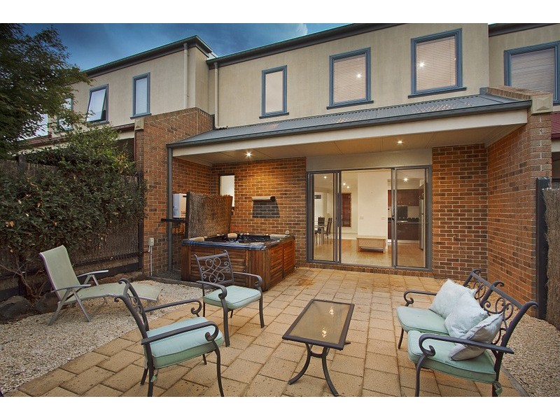 27/18-26 Marlesford Crescent, Berwick VIC 3806