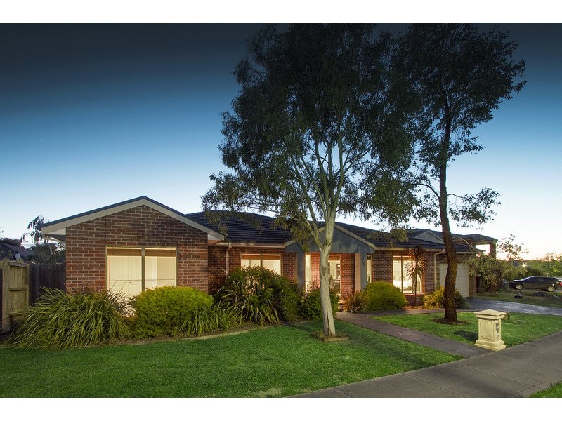 5 Findon Way, Berwick VIC 3806