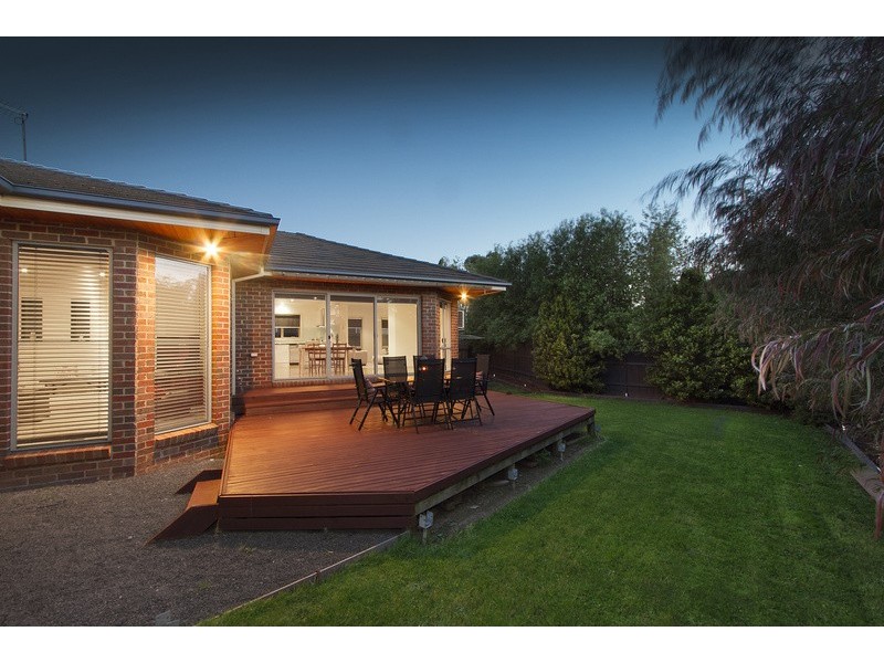 5 Findon Way, Berwick VIC 3806