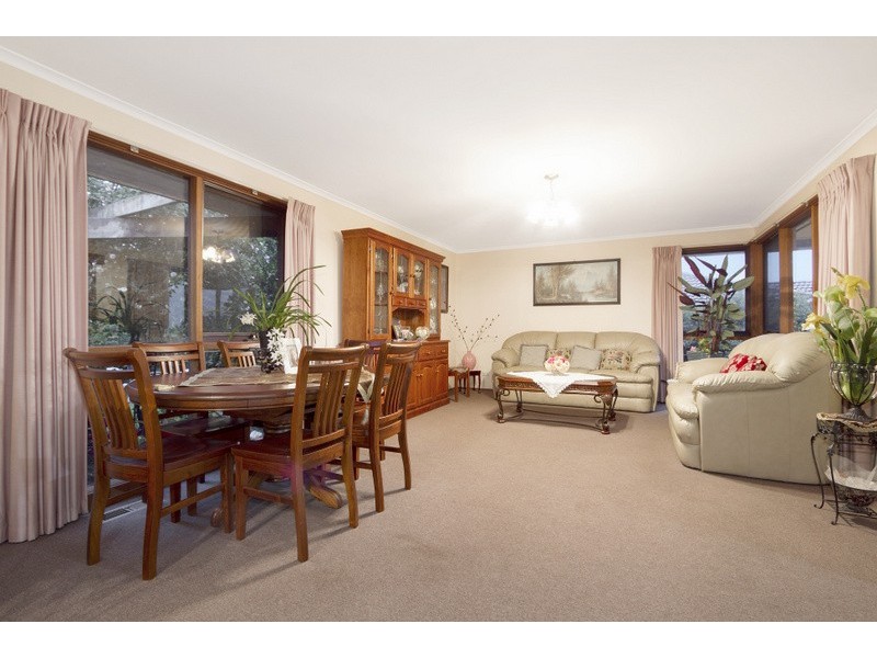 50 Lodge Crescent, Berwick VIC 3806