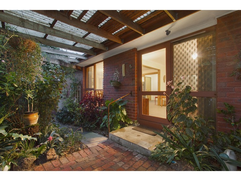 50 Lodge Crescent, Berwick VIC 3806