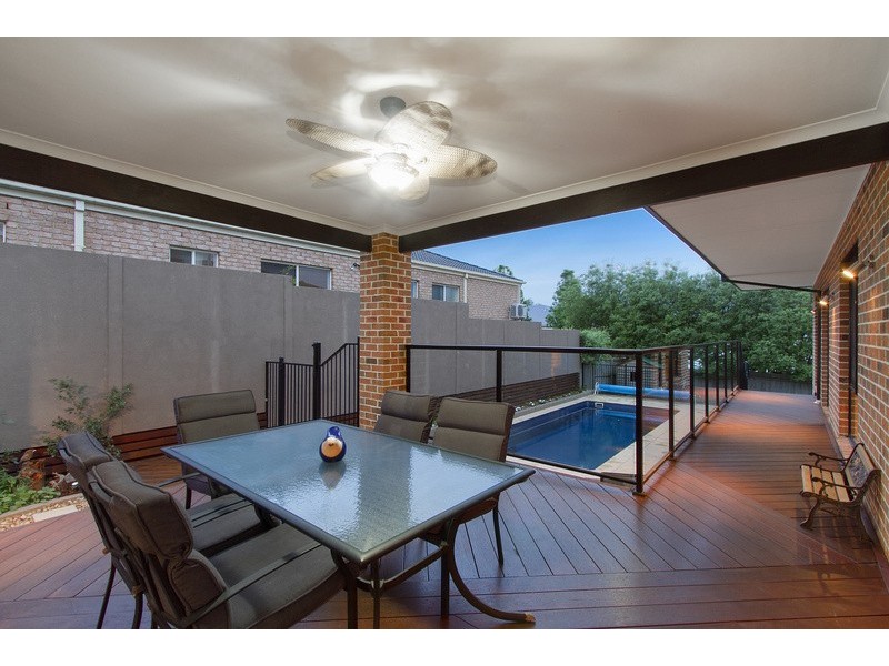 6 Leichhardt Way, Berwick VIC 3806