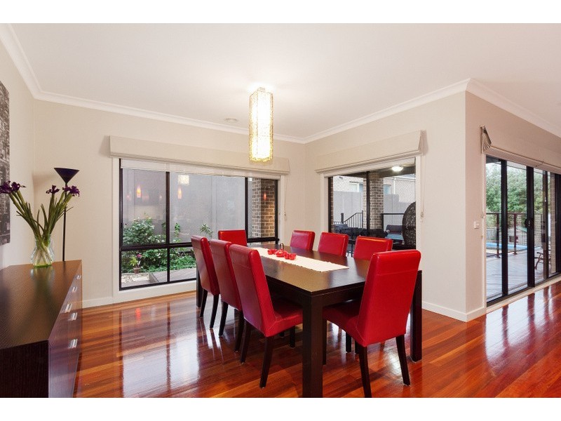 6 Leichhardt Way, Berwick VIC 3806